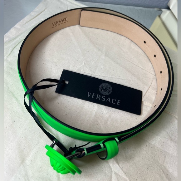 NEW VERSACE La Medusa Coin Logo Highlighter Green Leather Designer Belt 70/28 main image 5
